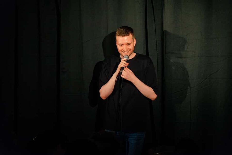 Cologne: Best Stand-up-Comedy with laugh guarantee - Timing and What Your 130 Minutes Will Actually Feel Like