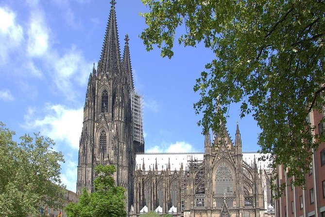 Cologne Day Trip from Frankfurt - Limburg on the way back: the pleasant curveball