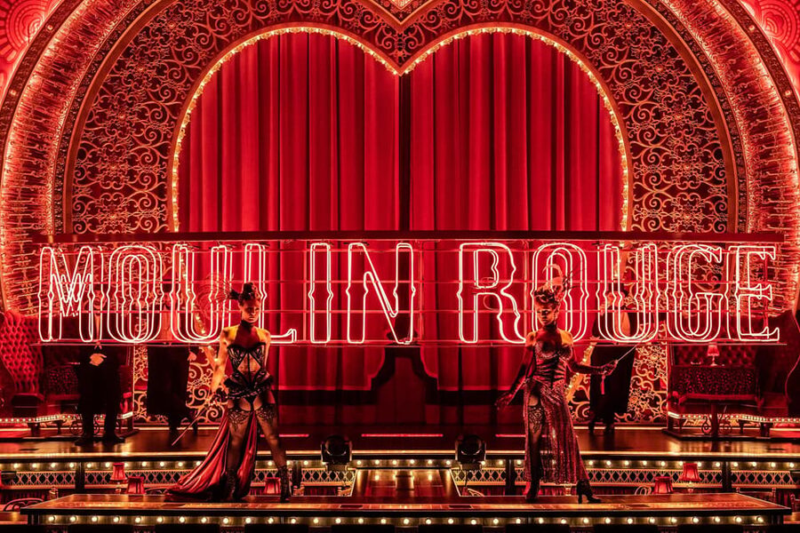 Cologne: Moulin Rouge! The Musical Entry Ticket - The story you will follow in Paris 1899
