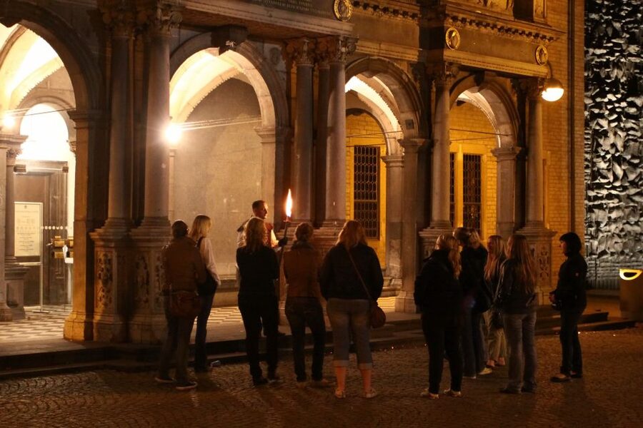 Cologne: Night Watchman Old Town Walking Tour - Language, Age, and Who This Tour Fits Best