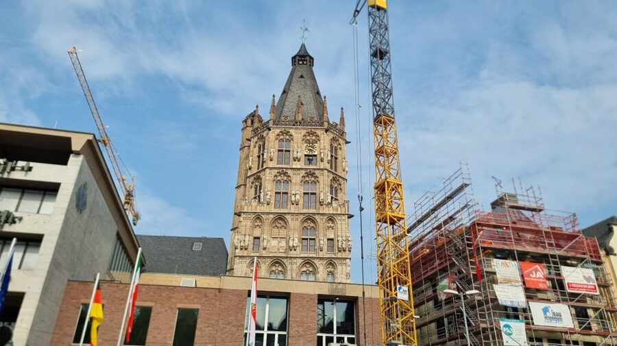 Cologne: Old City Guided Walking Tour - Quick takeaways before you go