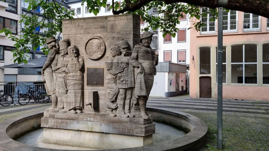 Cologne: Old City Guided Walking Tour - The beer lesson that feels like Cologne, not a gimmick