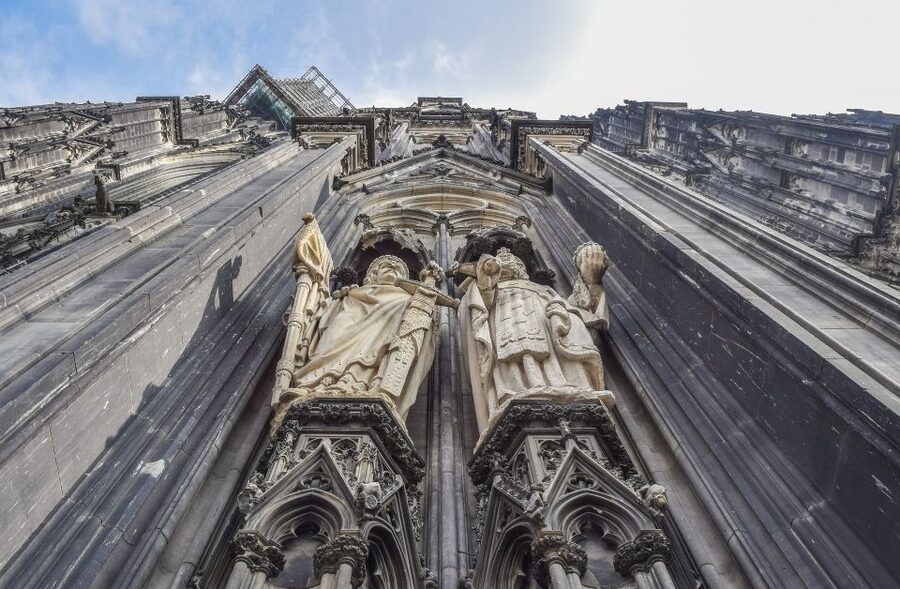 Cologne: Old Town Highlights Walking Tour - Should you book this Cologne Old Town Highlights walking tour?