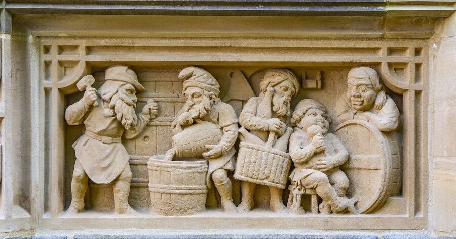 Cologne: Old Town Highlights Walking Tour - Roman-Germanic Museum stops: where the timeline gets real