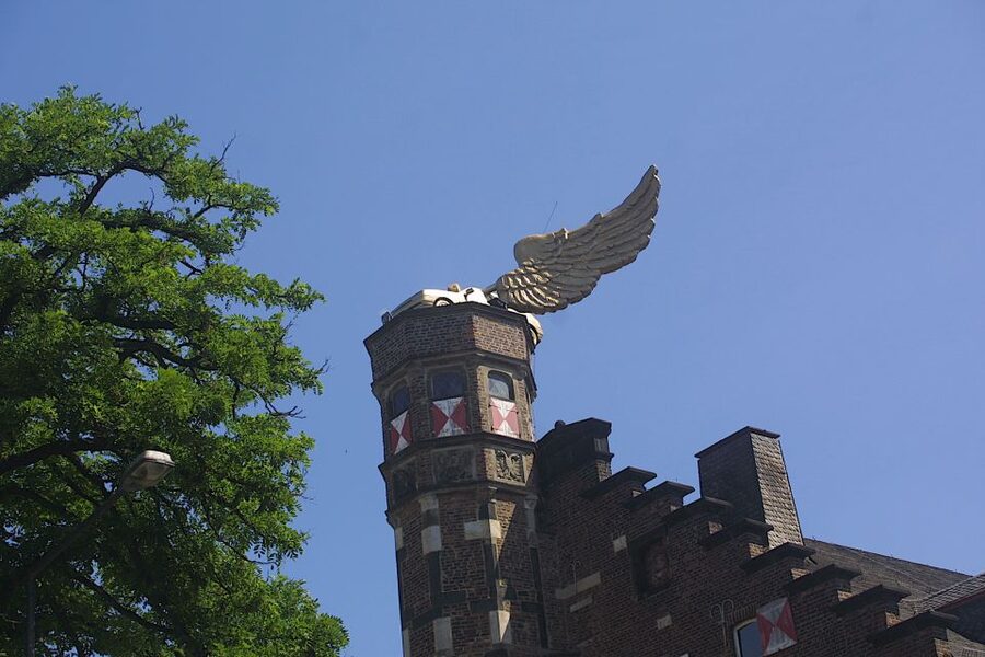 Cologne: Old Town Historical Walking Tour with GEO Epoche - St. Kolumba: comparing the sacred past to what you see today