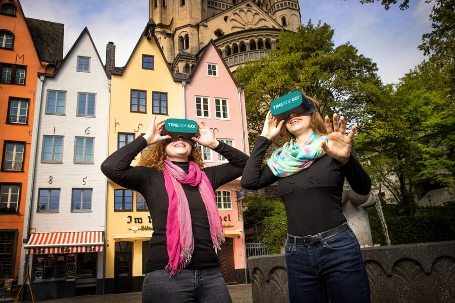 Cologne: Old Town Virtual Reality Walking Tour - Key things to know before you go