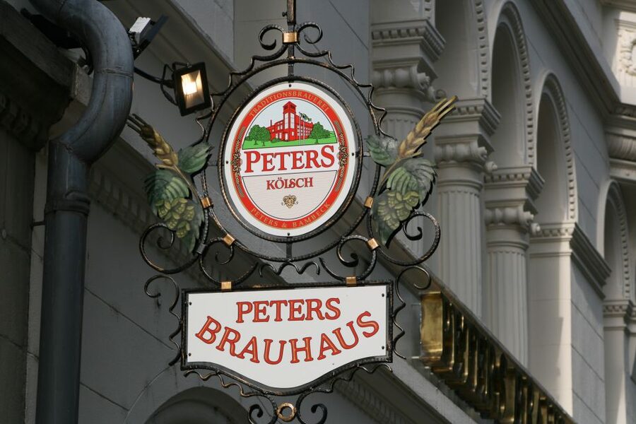 Cologne: Old Town Walking Tour with 1 Brewery Visit & 1 Beer - Cologne Old Town Walk With a Brewery Visit: What You Get