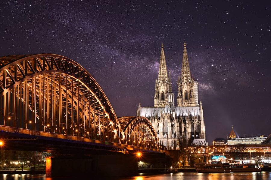Cologne: Rhine River Winter Cruise with Festive Music - Getting to Konrad-Adenauer-Ufer Pier 10, and Not Getting Lost