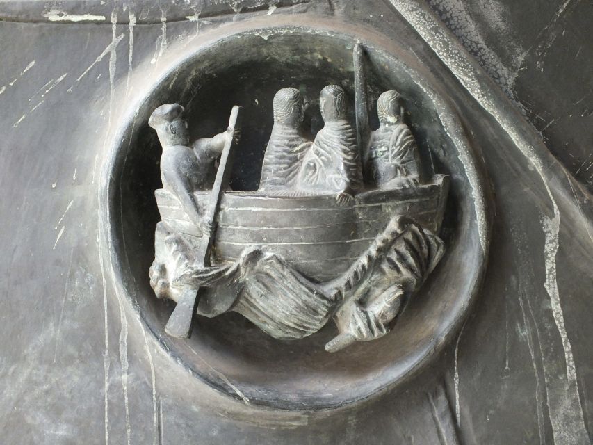 Cologne: Sagen- und Histörchentour in German - The white woman and why Cologne still tells ghost stories