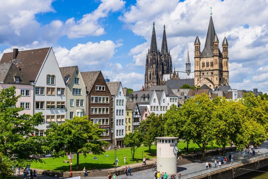 Cologne: Scavenger Hunt Self-Guided Tour - Stopping power: how the envelopes guide you from sight to sight