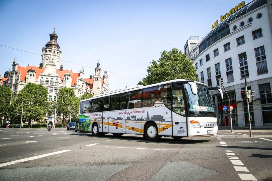 Combo Tour in Leipzig: Guided City Tour & City Sightseeing - Price and value: $25 for a 2.5-hour walk plus bus overview