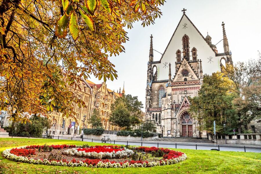 Combo Tour in Leipzig: Guided City Tour & City Sightseeing - Bus ride beyond the ring, Gohlis, Schiller’s house, and the music district