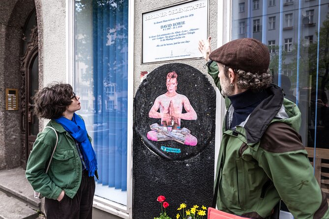 David Bowie in Berlin Walking Tour - Meeting at Brecht, Then Taking the Story Through Berlin