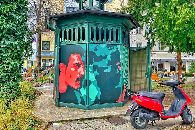 Death and Chocolate: Walking Tour of Munich's Old South Cemetery - Stop 2: Glockenbachviertel for cafes, chocolate, and Nazi-era reminders