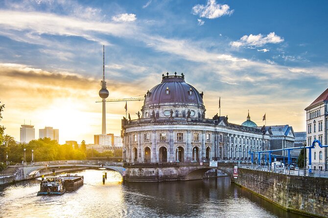 Deluxe Berlin: Hassle-Free Shore Tour from Warnemunde Cruise Port - Port Pickup and the Long Bus Ride to Berlin