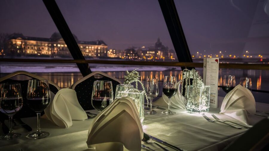 Dresden: Evening River Cruise with Dinner - Dinner on Board: What the Three-Course Meal Is Really Like