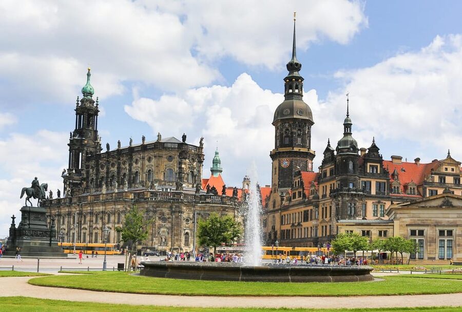 Dresden: Guided Tour with Beer Tasting - First stop in Dresden: a beer-focused hello