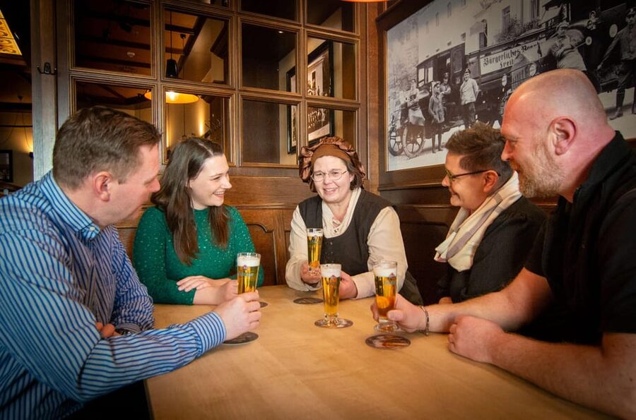 Dresden: Guided Tour with Beer Tasting - The guide factor: when German-only storytelling still works