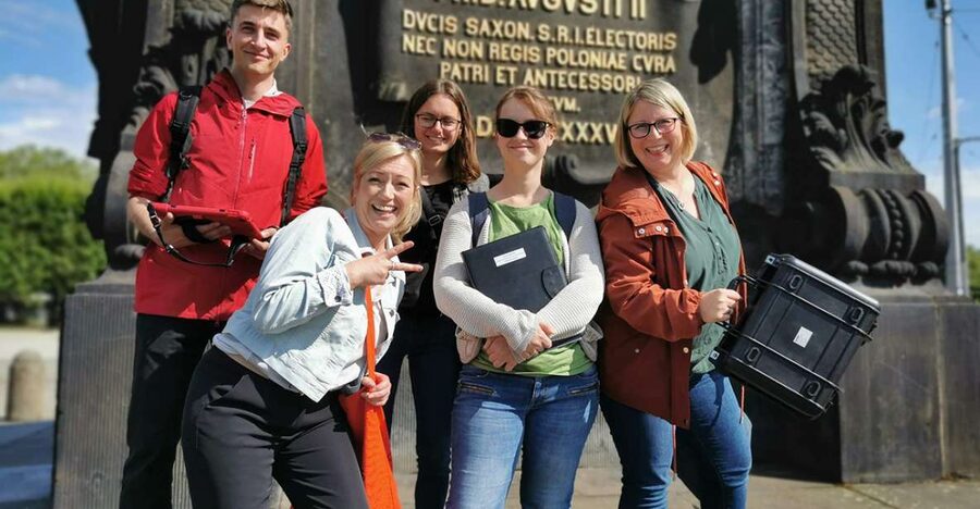 Dresden: Krimi Outdoor Escape Game “Mord am Elbufer” - Where You Start at the Golden Reiter, and How the Mission Works