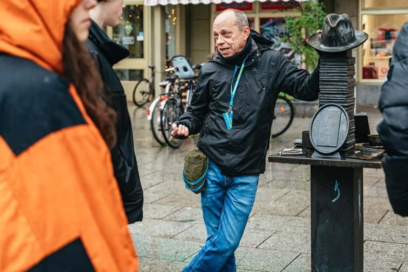 Dresden: Neustadt District Street Art Guided Walking Tour - Nightlife head start: where to eat and drink after the walk