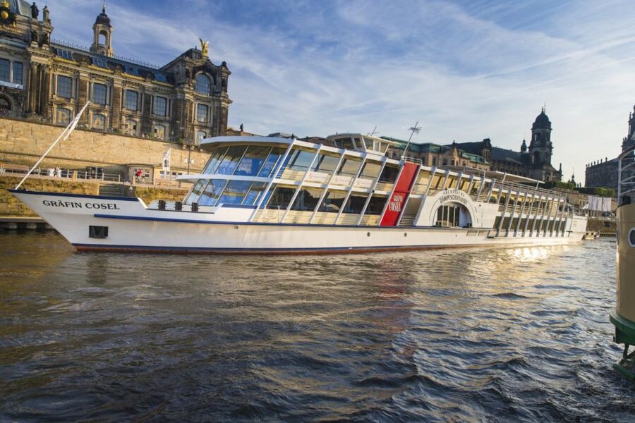 Dresden: River Sightseeing Boat Cruise - Albrechtsberg, Eckberg, and Lingner Palaces from the Water
