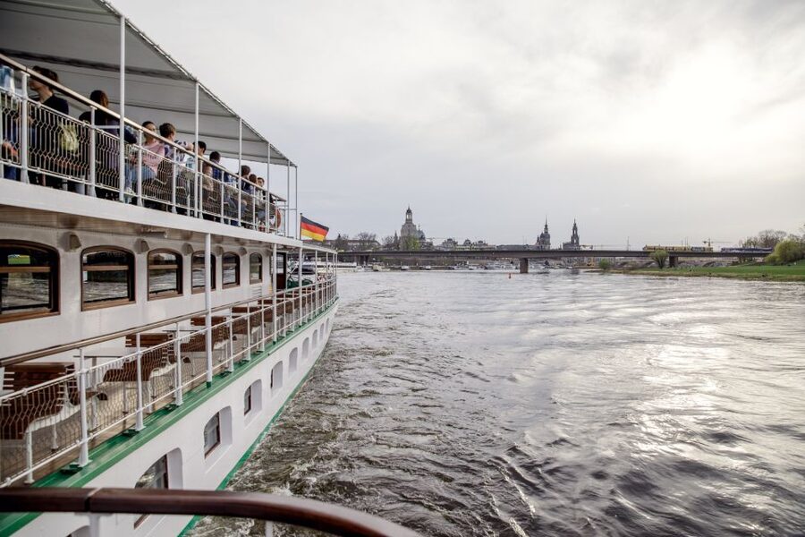 Dresden: River Sightseeing Boat Cruise - Pairing This Cruise with Dresden Sightseeing on Land