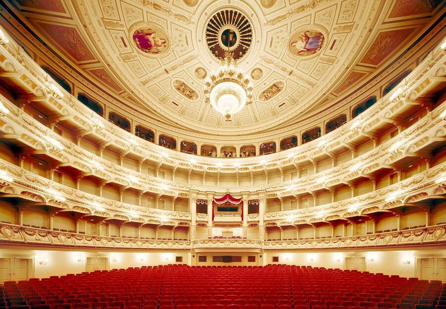 Dresden: Semperoper und Residenzschloss - Key highlights worth your attention