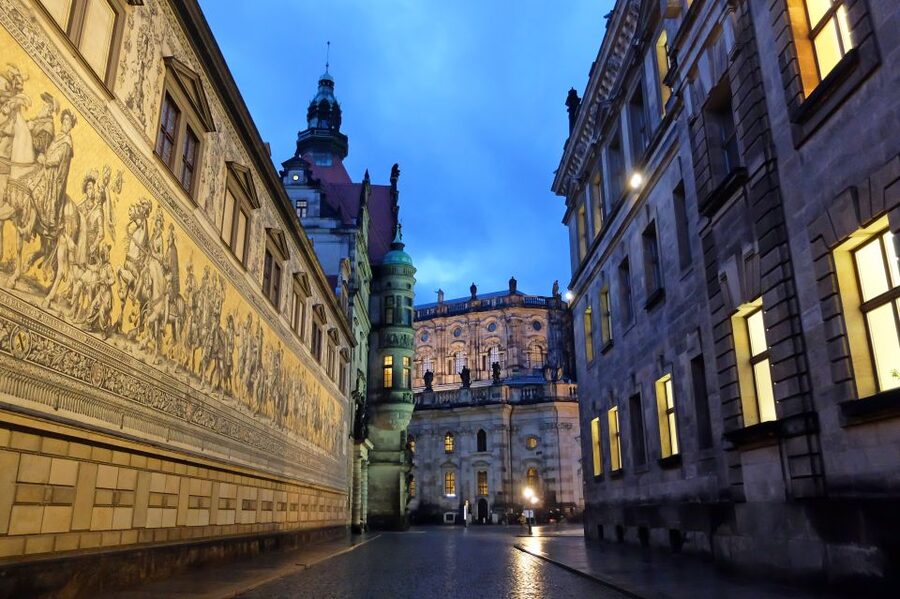 Dresden: Shared Small Group Walking Tour in English - Fürstenzug and the Frauenkirche reconstruction effect