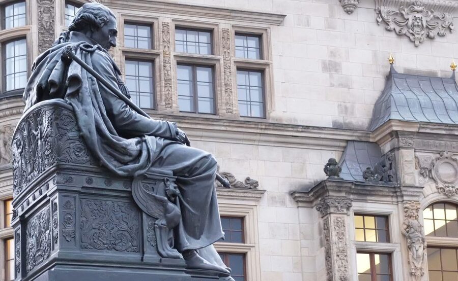 Dresden: Shared Small Group Walking Tour in English - The tour guides: what makes the storytelling stick