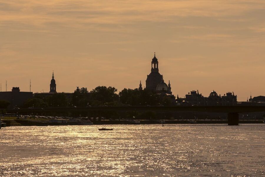 Dresden: Smile Tour with Prosecco - A 105-Minute Smile Tour That Hits Dresden’s Big Names