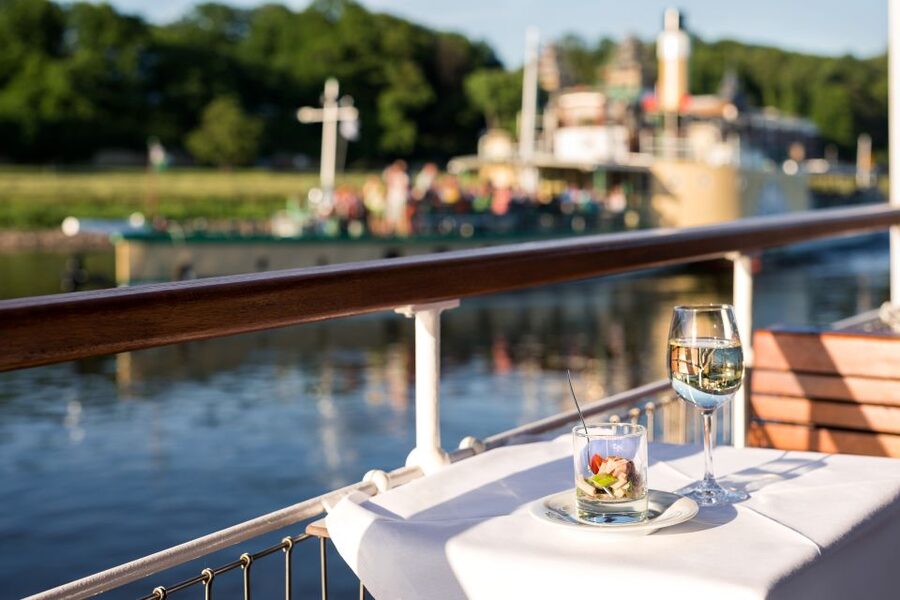 Dresden: Sunset Paddle Steamer Tour on the Elbe River - Key highlights to look for on the Elbe sunset cruise