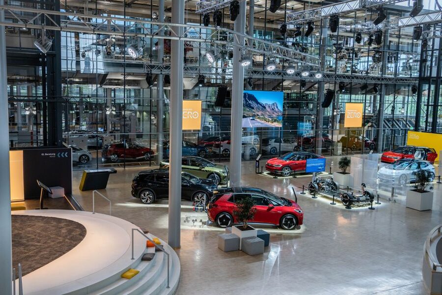 Dresden: Tour of VW's Transparent Factory - Where You Meet and How the Tour Starts