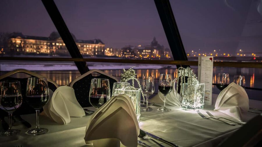 Dresden: Winterlights Evening River Cruise with Dinner - Winterlights Dresden: what this cruise actually feels like