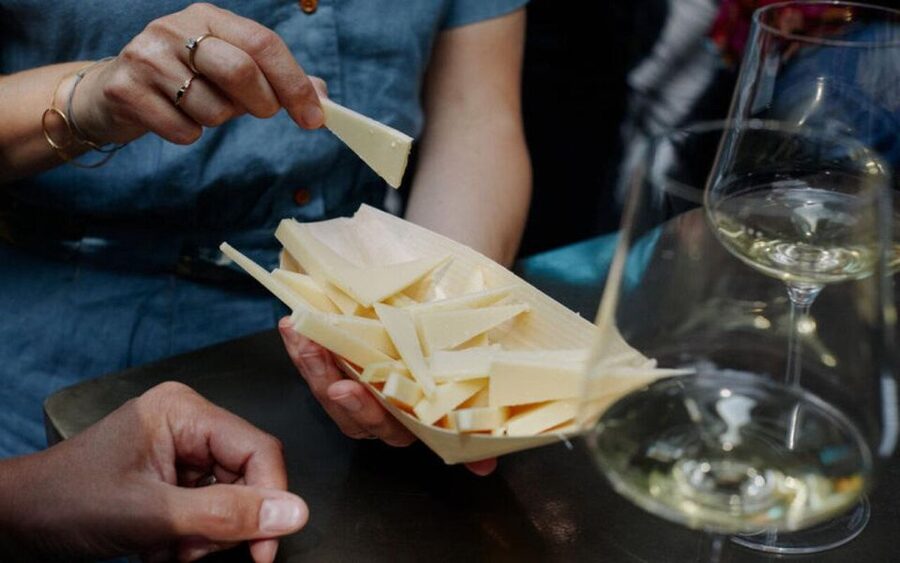 Düsseldorf: Culinary Soul Guided Tour - Key highlights at a glance