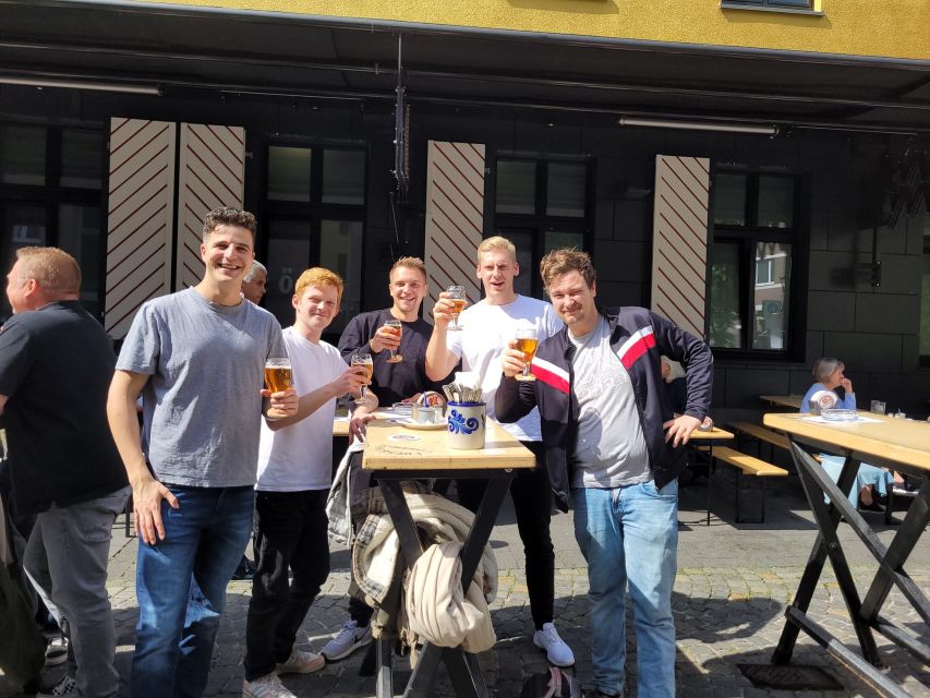 Düsseldorf: Guided Beer Tour with 4 Beers & a Flexible Route - The guide factor: why entertainment and information are both part of the value