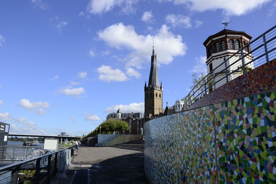 Düsseldorf: Guided Old Town Tour with Beer Break - Local Breweries and the Beer Break: What you get, and how to use it