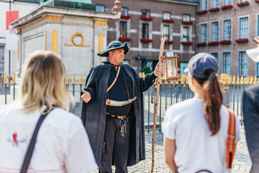 Düsseldorf: Guided Tour with a Night Watchman - Burgplatz and Schlossturm: Where Stories Get Specific
