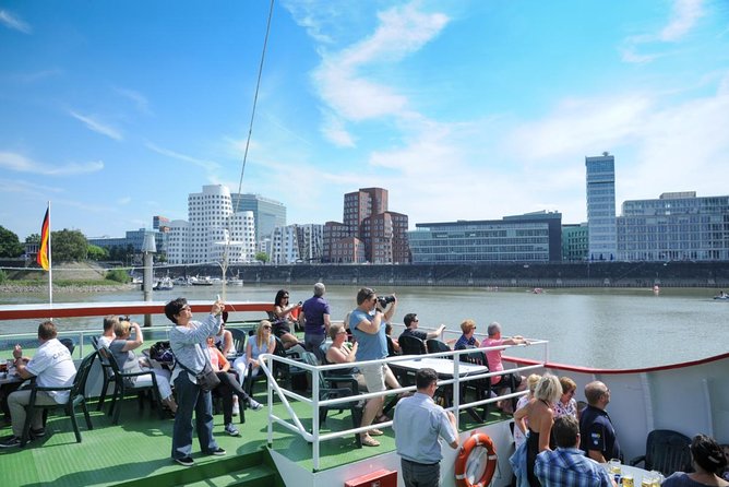 Düsseldorf Sightseeing round-trip Cruise - A 1-hour Rhine loop that’s easy to time from the Old Town