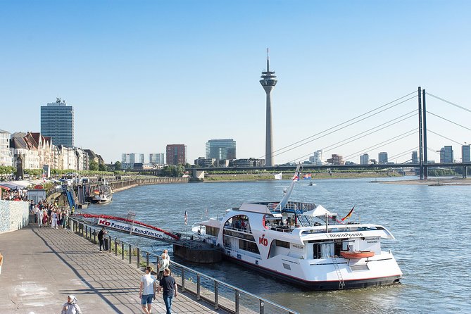 Düsseldorf Sightseeing round-trip Cruise - Meeting point at Untere Rheinwerft 13: how to find the boat fast