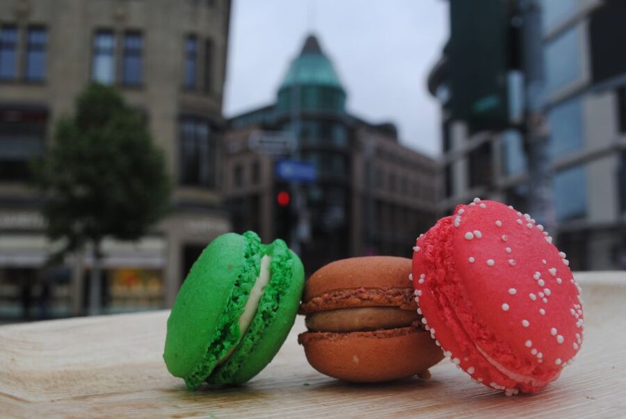 Düsseldorf: Sweet Treats Guided Walking Tour of Old Town - The Sweet Lineup: Five Stops and One Coffee That Add Up