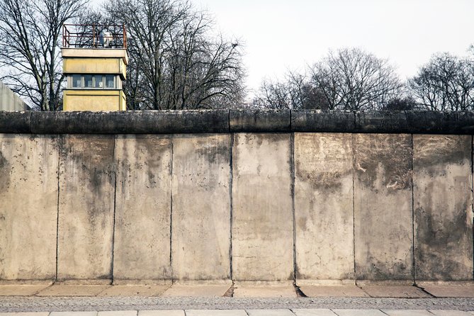 East Berlin and the Berlin Wall 2-Hour Walking Tour - Palace of Tears: the border crossing where goodbye was the main event
