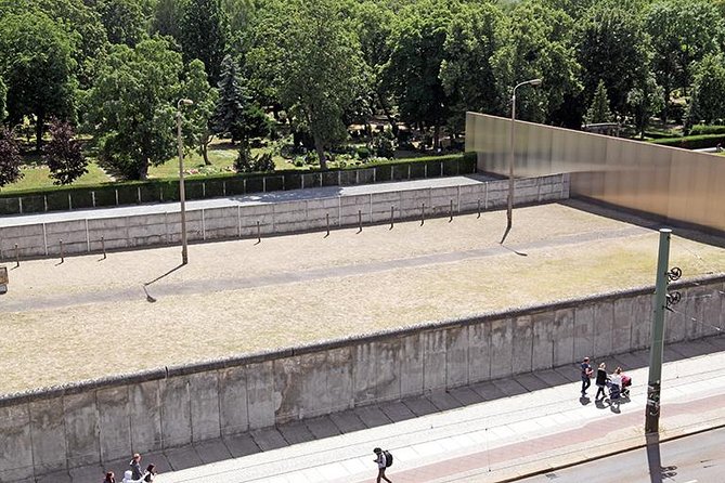 East Berlin and the Berlin Wall 2-Hour Walking Tour - Why this tour works so well in 2 hours