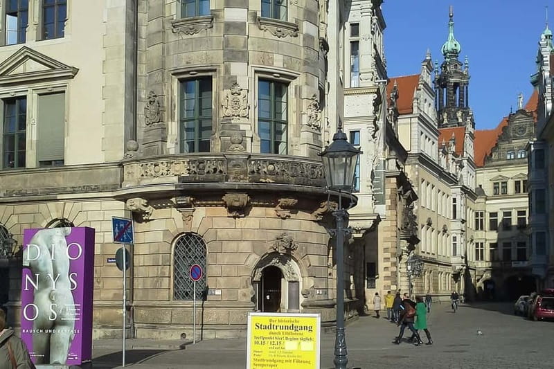 Elbfloren: Historical city tour - A 2-hour Dresden walk that focuses on Augustus the Strong and Baroque icons