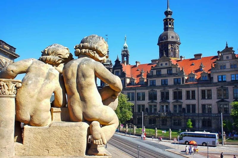 Elbfloren: Historical city tour - Fürstenzug, Dresden Castle courtyard, and Taschenbergpalais views