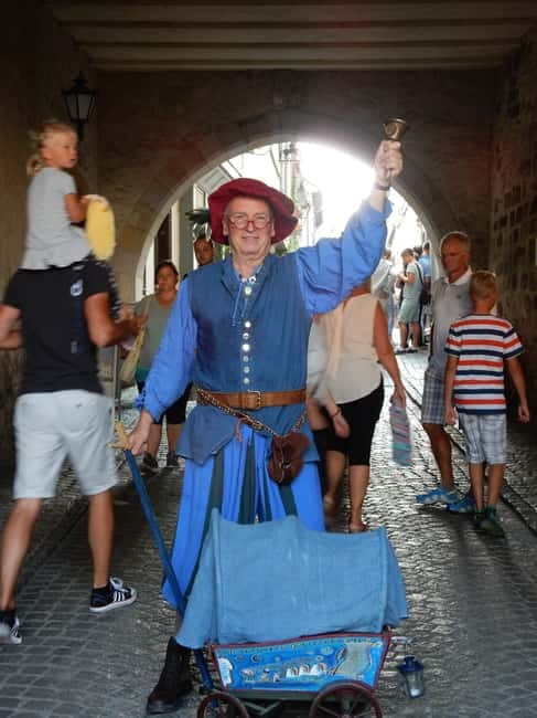 Erfurt: On the road with the Brückenkrämer. Tour with anniversary tasting. - The Brückenkeller under the Kramladen, where the story goes quiet