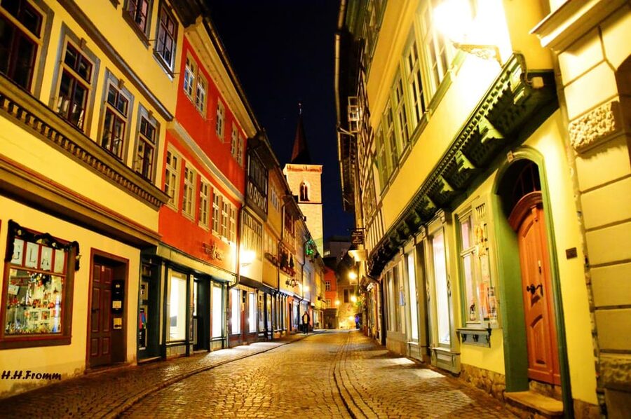 Erfurt: With Night Watchman Schwalbe through the Old Town, including tasting - Starting at Fischmarkt, where the loop makes sense
