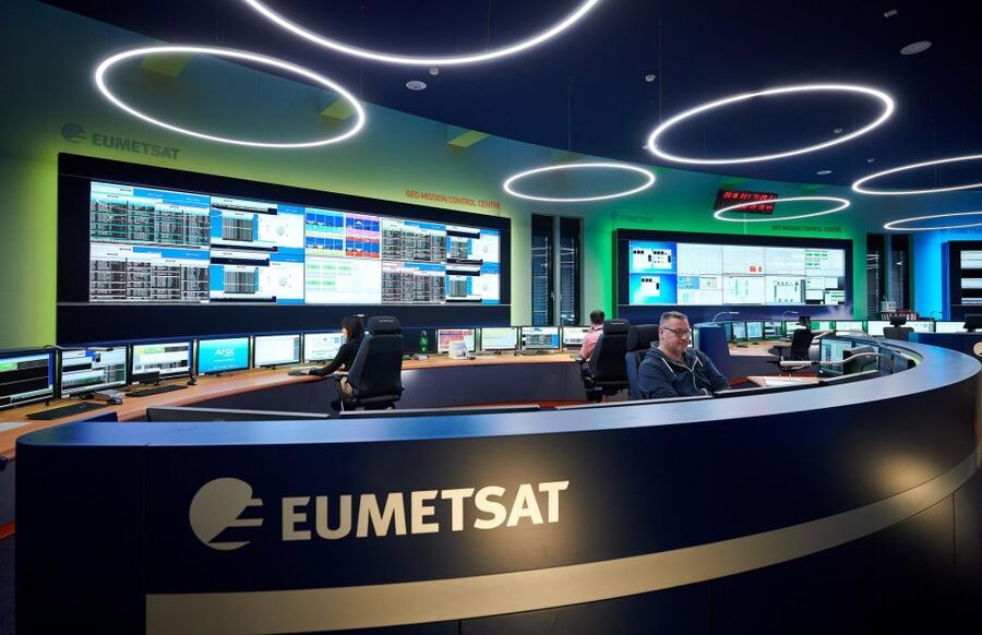 EUMETSAT - weather data for the world "made in Darmstadt" - EUMETSAT in Darmstadt: why this weather tour feels different