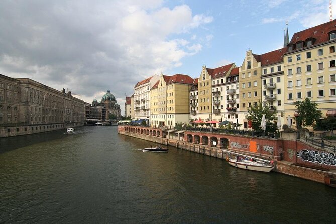 Evening aperitif tour aboard the motor yacht Fitzgerald - Key Things to Know Before You Board