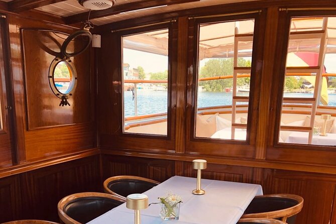 Evening aperitif tour aboard the motor yacht Fitzgerald - Itinerary Highlights, Stop by Stop (and What to Expect)
