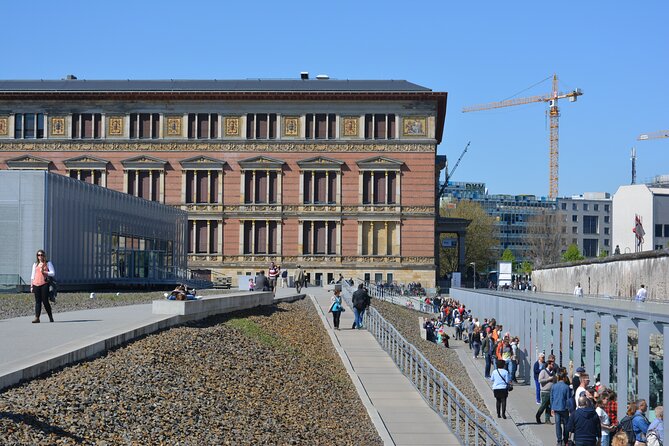 Explore Berlin History and Highlights Sightseeing Walking Tour - Gendarmenmarkt and the Joy of Beautiful Symmetry